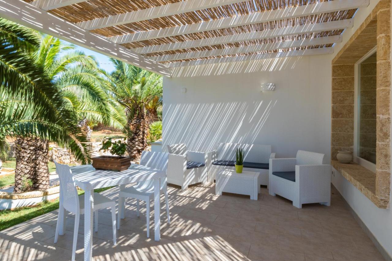 Tenuta Aletheia B&B Alliste Bagian luar foto