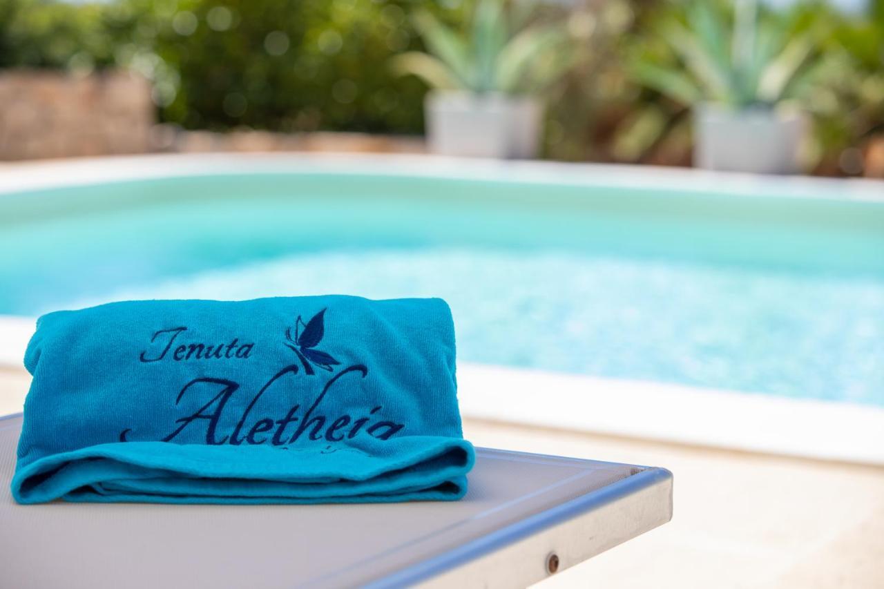 Tenuta Aletheia B&B Alliste Bagian luar foto
