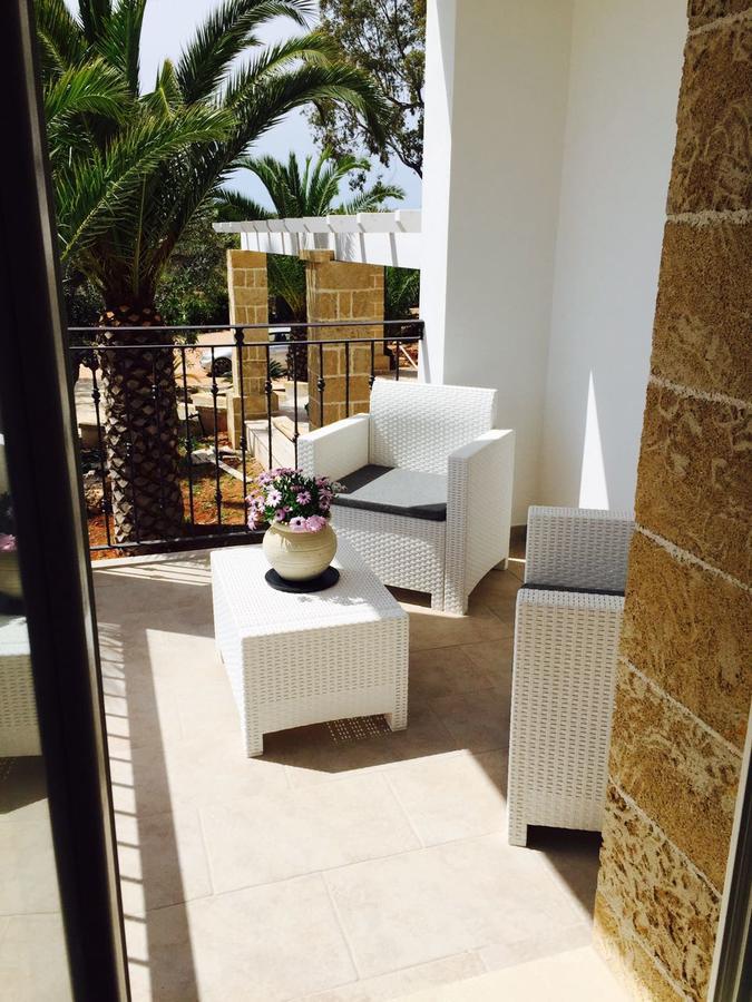 Tenuta Aletheia B&B Alliste Bagian luar foto